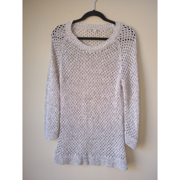 GAP Sweaters - 🍁3/$25 Gap Oatmeal Crochet Lightweight Sweater